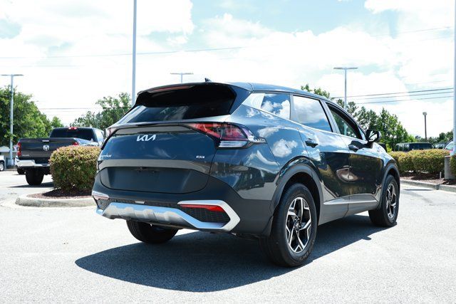 Used 2023 Kia Sportage LX AWD/4WD image 6