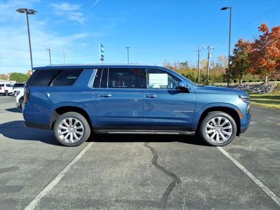 New 2026 Chevrolet Suburban Premier w/ Sun And Tow Package