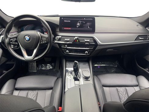 Used 2022 BMW 530i w/ Premium Package image 51