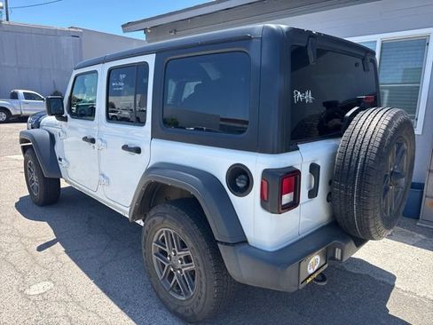 Used 2024 Jeep Wrangler Unlimited Sport AWD/4WD image 7