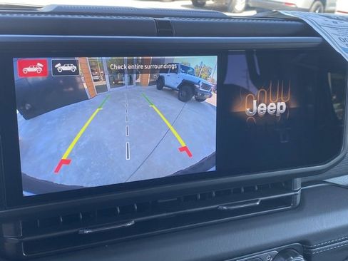 New 2025 Jeep Wrangler Rubicon w/ Technology Group image 20