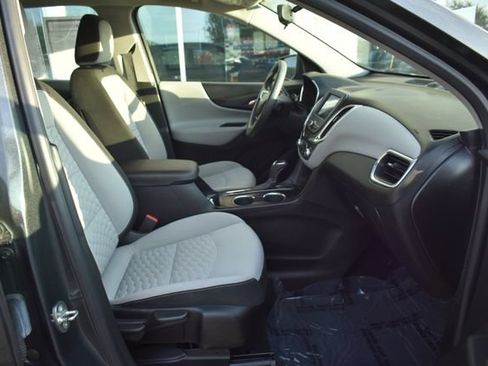 Used 2019 Chevrolet Equinox LS AWD/4WD image 36