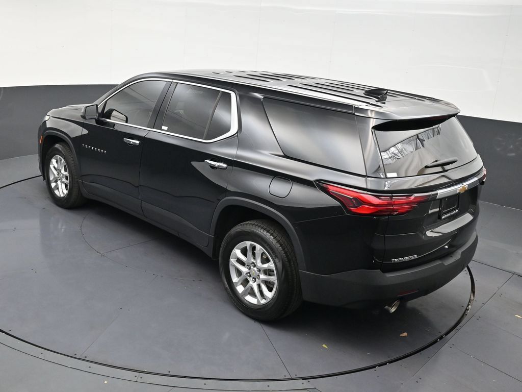 Used 2024 Chevrolet Traverse LS FWD image 11