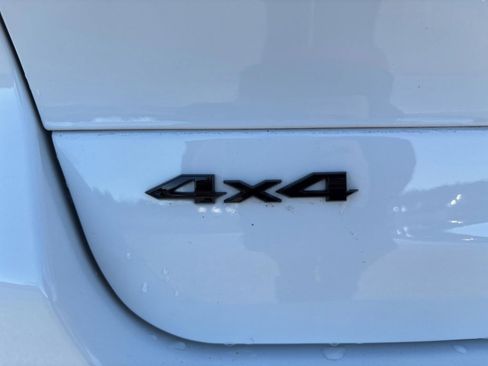 Used 2024 Jeep Grand Cherokee L Laredo image 30