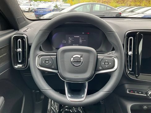 Used 2023 Volvo C40 P8 Recharge Ultimate AWD/4WD image 40