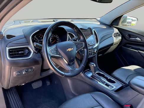 Used 2020 Chevrolet Equinox Premier FWD image 17