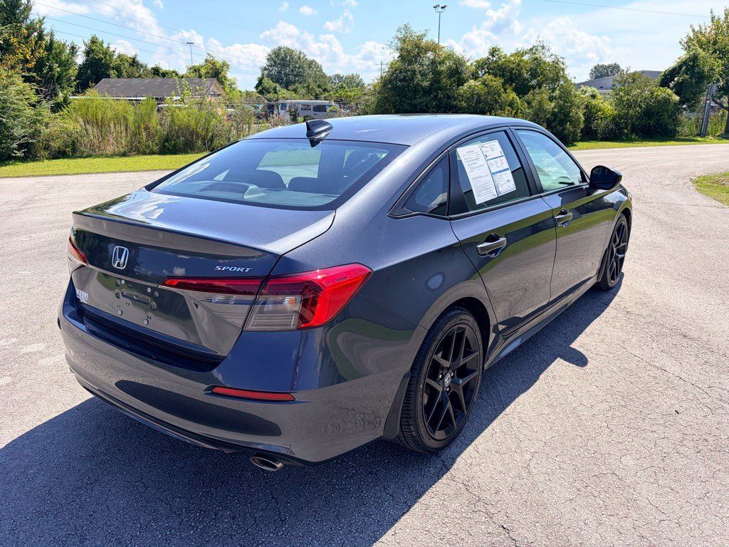Used 2023 Honda Civic Sport image 3