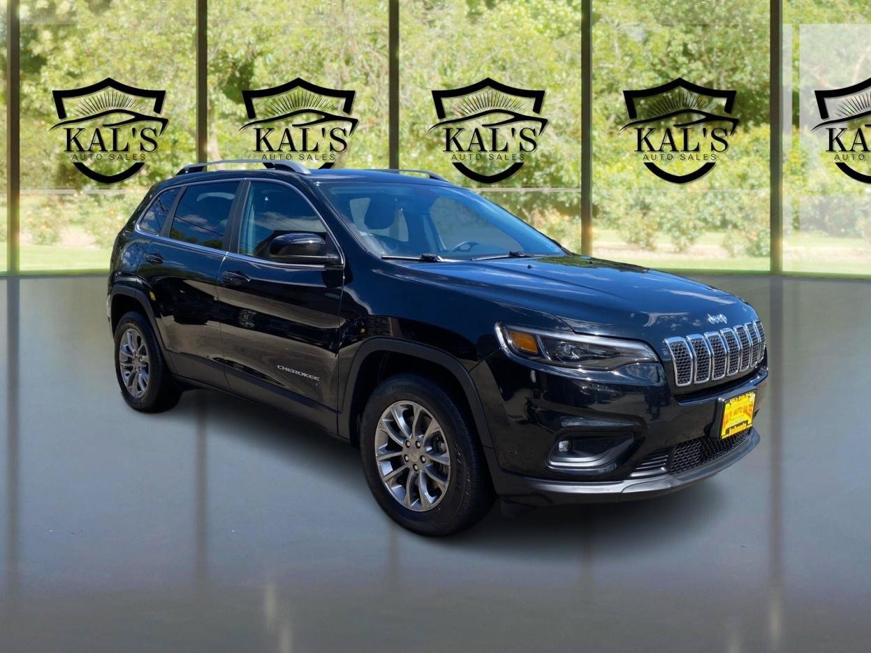 Used 2019 Jeep Cherokee Latitude Plus w/ Comfort/Convenience Group AWD/4WD image 3