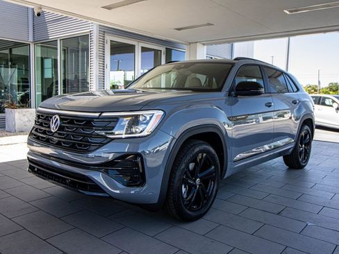 New 2026 Volkswagen Atlas Cross Sport SEL R-Line AWD/4WD image 13