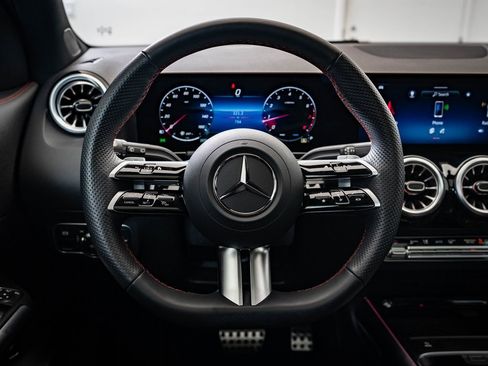 Certified 2025 Mercedes-Benz GLA 250 4MATIC image 28