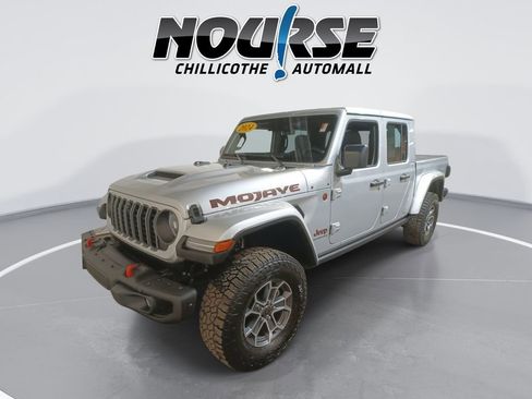 Used 2024 Jeep Gladiator Mojave image 1