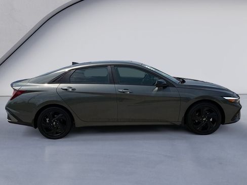New 2026 Hyundai Elantra SEL Sport FWD image 6