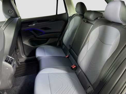 New 2026 Volkswagen Tiguan SE image 25