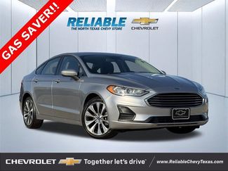 Used 2020 Ford Fusion SE image 1
