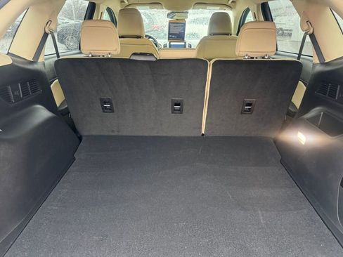 Used 2024 Ford Edge SE image 18