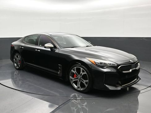 Used 2018 Kia Stinger GT2 AWD/4WD image 7