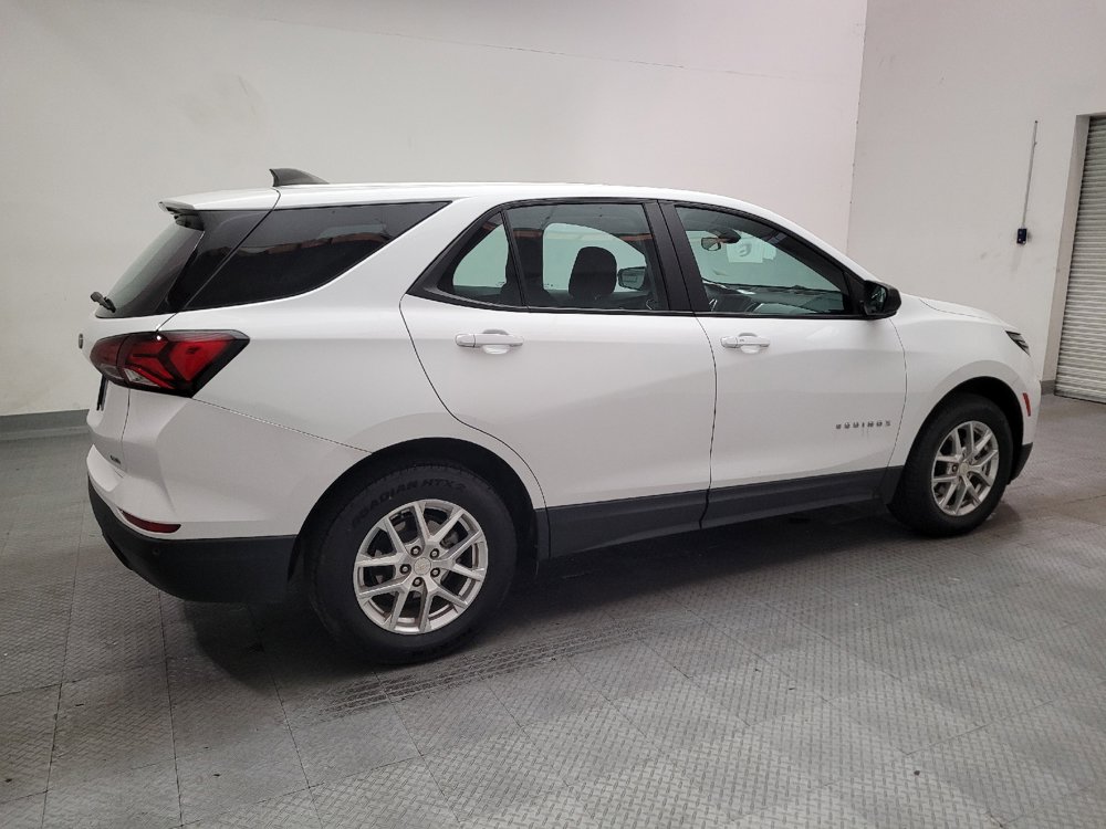 Used 2022 Chevrolet Equinox LS w/ LPO, Floor Liner Package AWD/4WD image 10