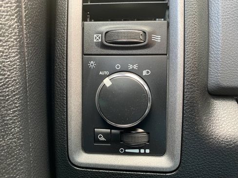 Used 2015 RAM 2500 Tradesman RWD image 18