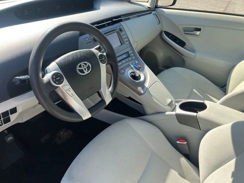 Used 2015 Toyota Prius Two image 18