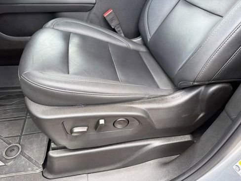 Used 2024 Chevrolet Tahoe LT w/ Luxury Package RWD image 21