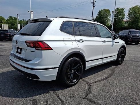 Certified 2023 Volkswagen Tiguan SE R-Line AWD/4WD image 8