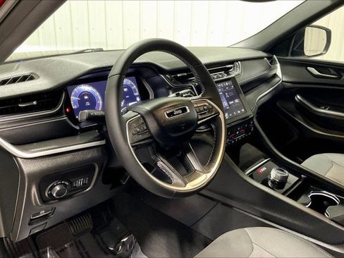 Used 2024 Jeep Grand Cherokee L Laredo w/ Luxury Tech Group I AWD/4WD image 14