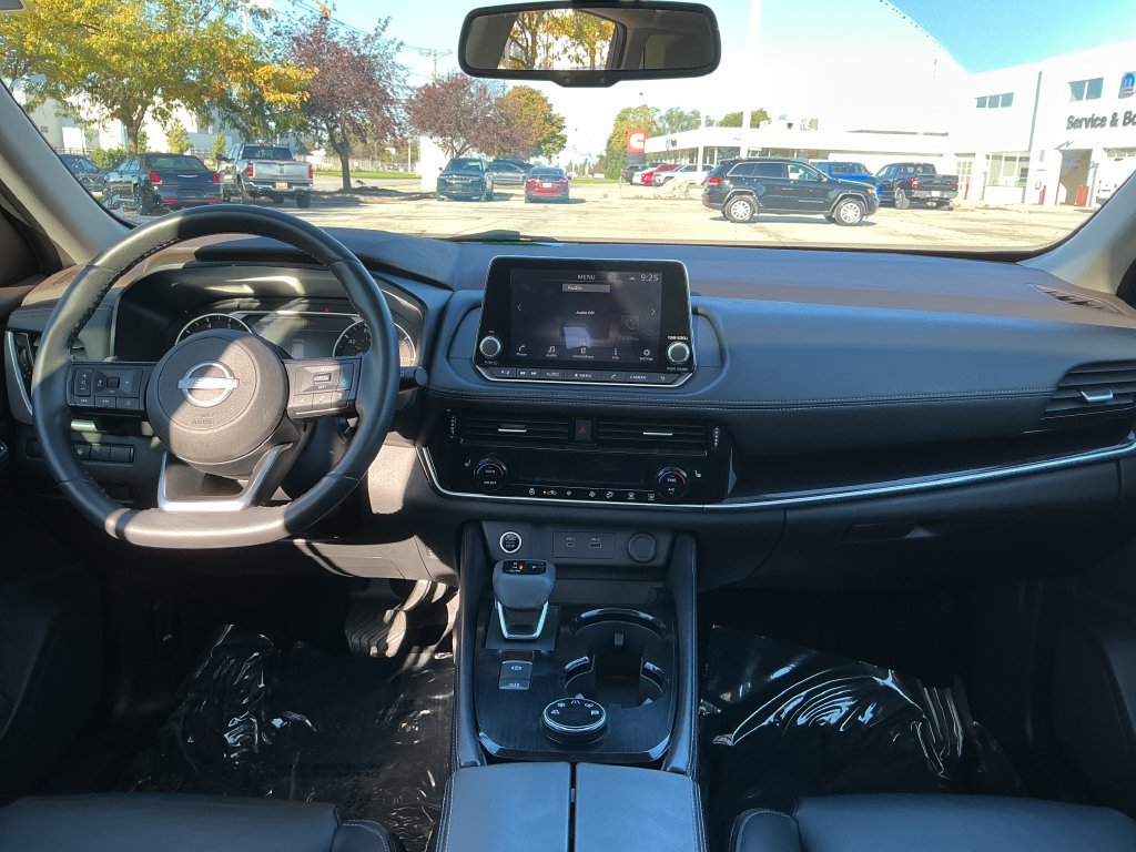 Used 2023 Nissan Rogue SL AWD/4WD image 13