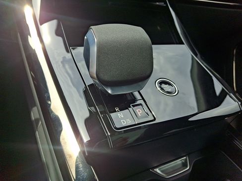 New 2026 Land Rover Range Rover Sport Dynamic SE AWD/4WD image 15