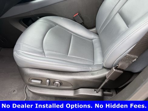 Used 2023 Buick Enclave Essence w/ Sport Touring Edition FWD image 28