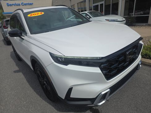 Used 2024 Honda CR-V Sport Touring image 3