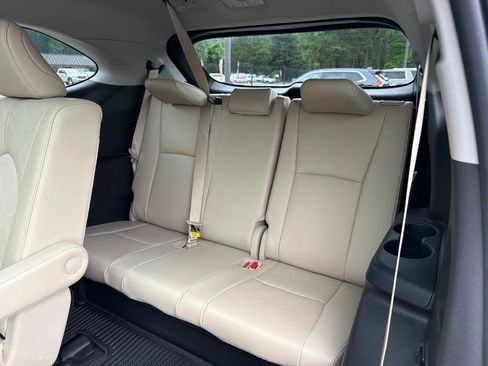 Used 2022 Toyota Highlander Platinum AWD/4WD image 22