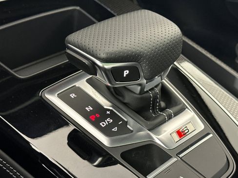 Used 2024 Audi SQ5 Premium Plus w/ Premium Plus Package image 21