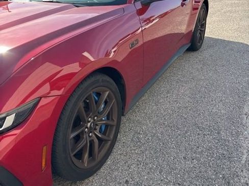 Used 2024 Ford Mustang GT Premium image 4