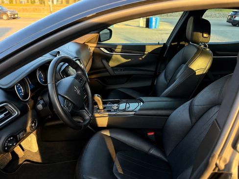 Used 2018 Maserati Ghibli RWD image 4