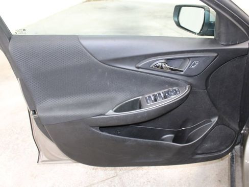 Used 2024 Chevrolet Malibu LT image 17