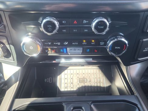 Certified 2025 Ford F150 Lariat w/ Equipment Group 502A High image 31