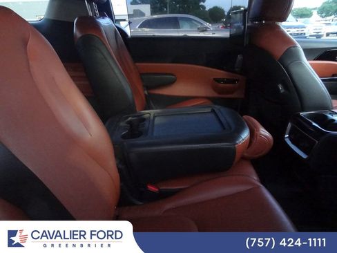 Used 2022 Kia Carnival SX FWD image 6