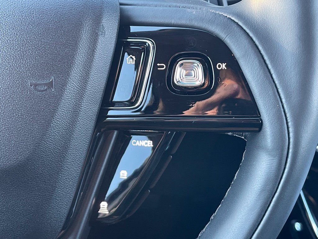 New 2026 Lincoln Corsair Reserve FWD image 7