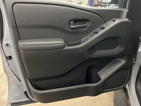 New 2026 Nissan Frontier SV AWD/4WD image 18