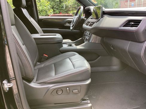 Used 2024 Chevrolet Suburban RST w/ Luxury Package AWD/4WD image 8
