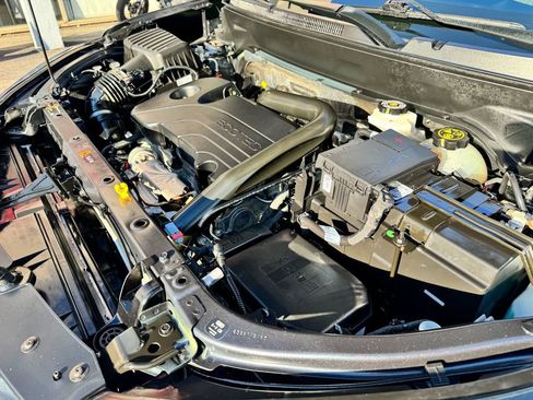 Used 2023 Chevrolet Equinox LT image 43