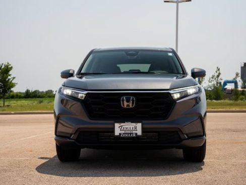 Used 2025 Honda CR-V LX image 2