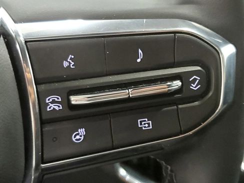 Used 2025 GMC Acadia Elevation FWD image 32
