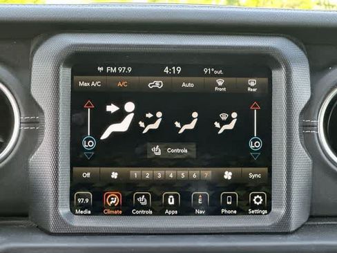 Used 2023 Jeep Wrangler Unlimited Sahara w/ Cold Weather Group AWD/4WD image 15