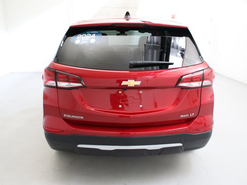 Used 2024 Chevrolet Equinox LT w/ LPO, Floor Liner Package AWD/4WD image 7