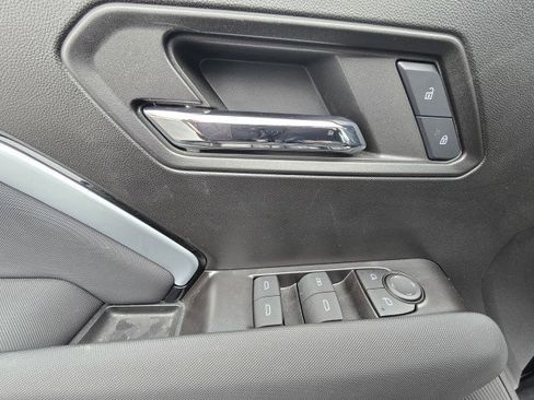 Used 2024 Chevrolet Colorado Z71 w/ Z71 Convenience Package 2 image 17