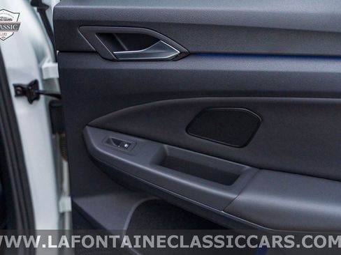 Used 2022 Volkswagen Golf R image 65