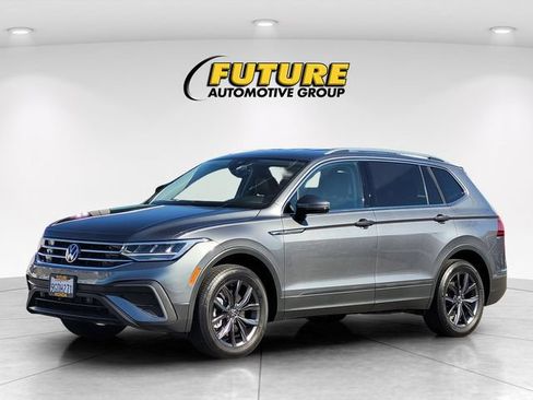 Used 2023 Volkswagen Tiguan SE FWD image 5