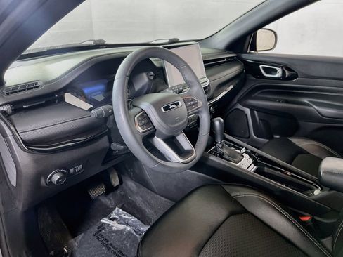 Used 2023 Jeep Compass Latitude w/ Convenience Group AWD/4WD image 9