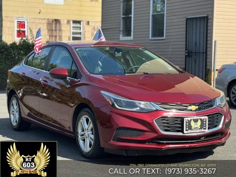Used 2016 Chevrolet Cruze LT w/ Convenience Package image 3
